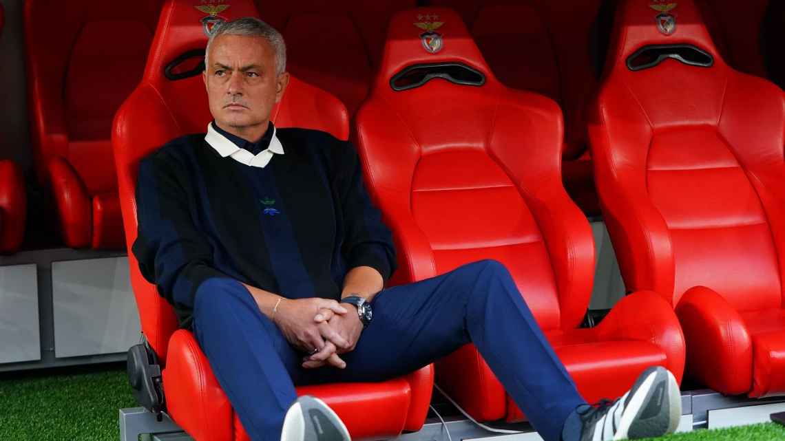 Jose Mourinho akan memimpin Benfica melawan mantan tim besutannya Chelsea di Stamford Bridge