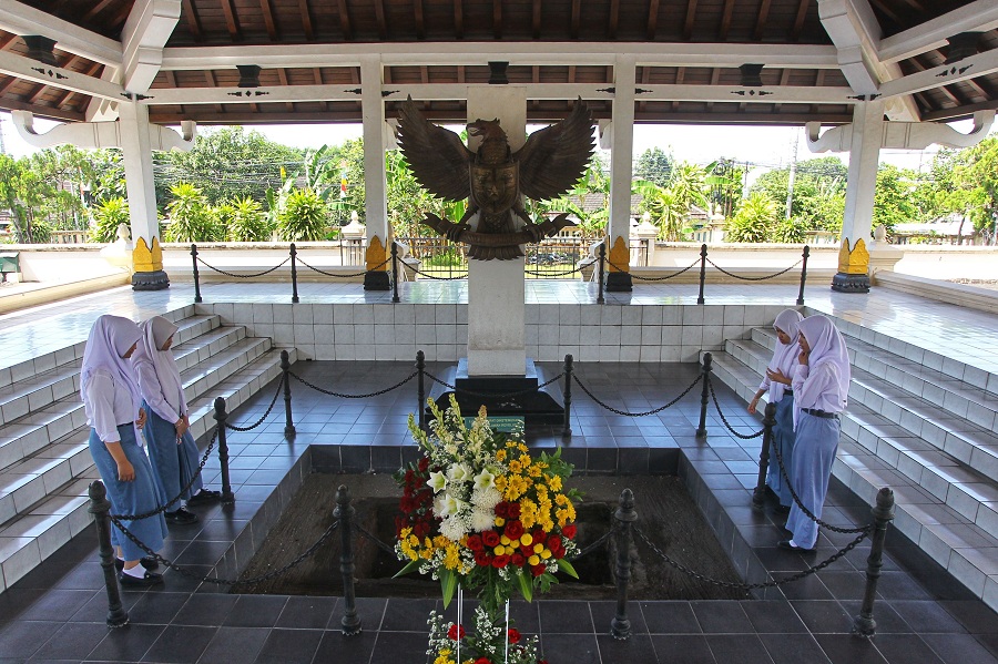 Menziarahi Monumen Pancasila Kentungan, Peringati Hari Kesaktian Pancasila