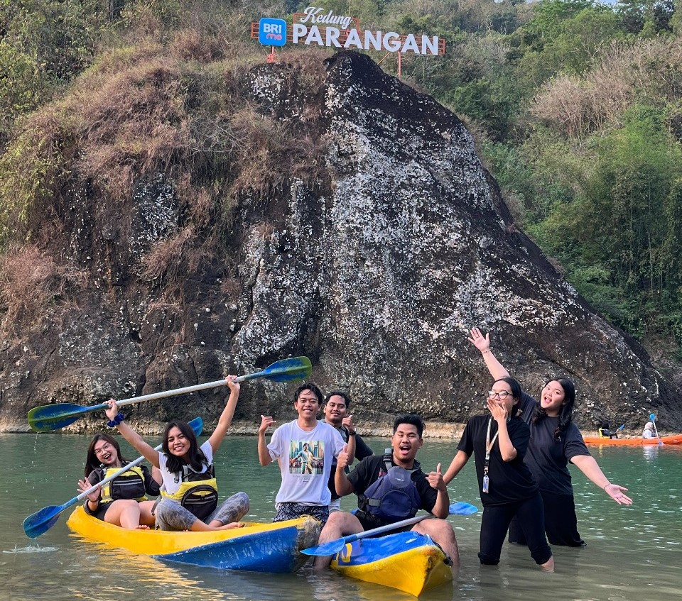 Liburan bareng di Sungai Oya Kedungjati
