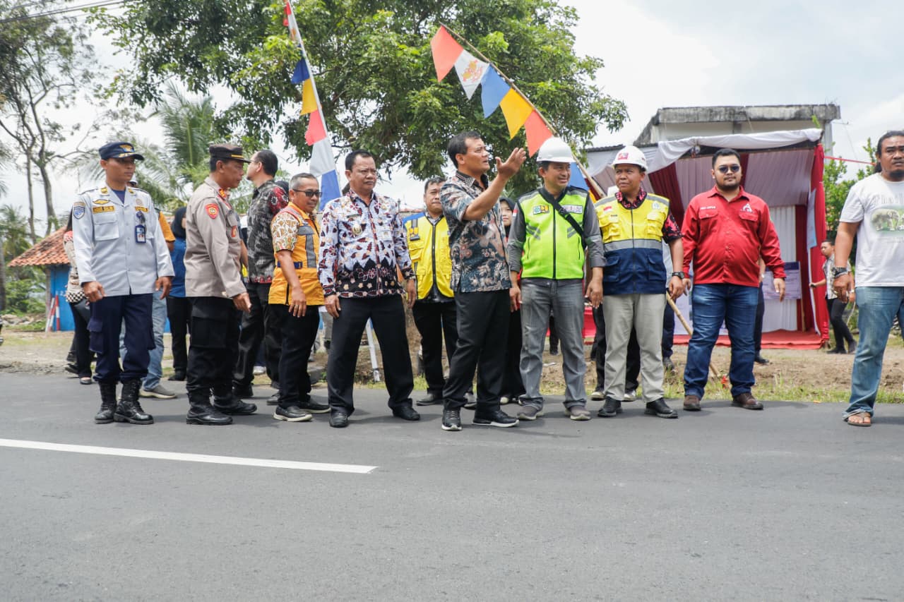 Gubernur Jawa Tengah Ahmad Luthfi resmikan jalan Bumiayu&ndash;Salem di Kabupaten Brebes