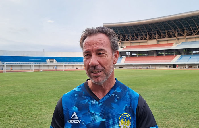 Pelatih PSIM Jogja Jean Paul van Gastel.