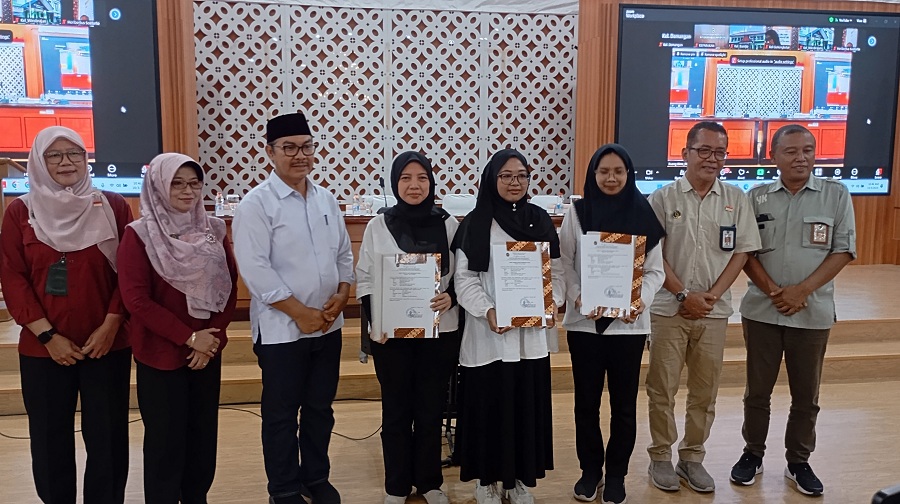 RESMI:&nbsp;Wali Kota Jogja Hasto Wardoyo saat melaunching program satu bidan satu kampung di Ruang Bima Balai Kota Timoho, Jumat&nbsp;(3/10/2025).
