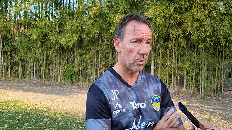 Pelatih PSIM Jogja Jean Paul van Gastel.