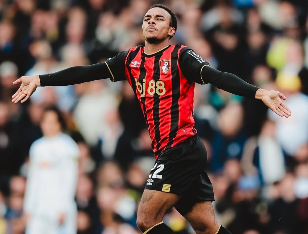 Selebrasi Eli Junior Kroupi setelah mencetak gol untuk menyelamatkan satu poin bagi Bournemouth FC melawan Leeds United