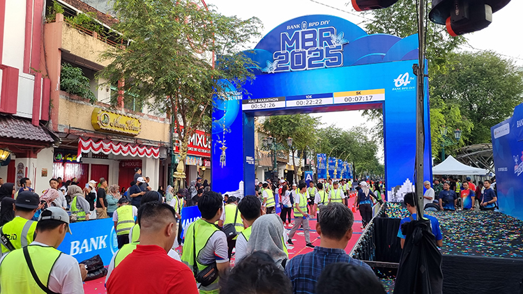 MERIAH: Gelaran Bank BPD DIY Malioboro Run edisi keempat yang digelar oleh Bank BPD DIY, Minggu (5/10/2025).
