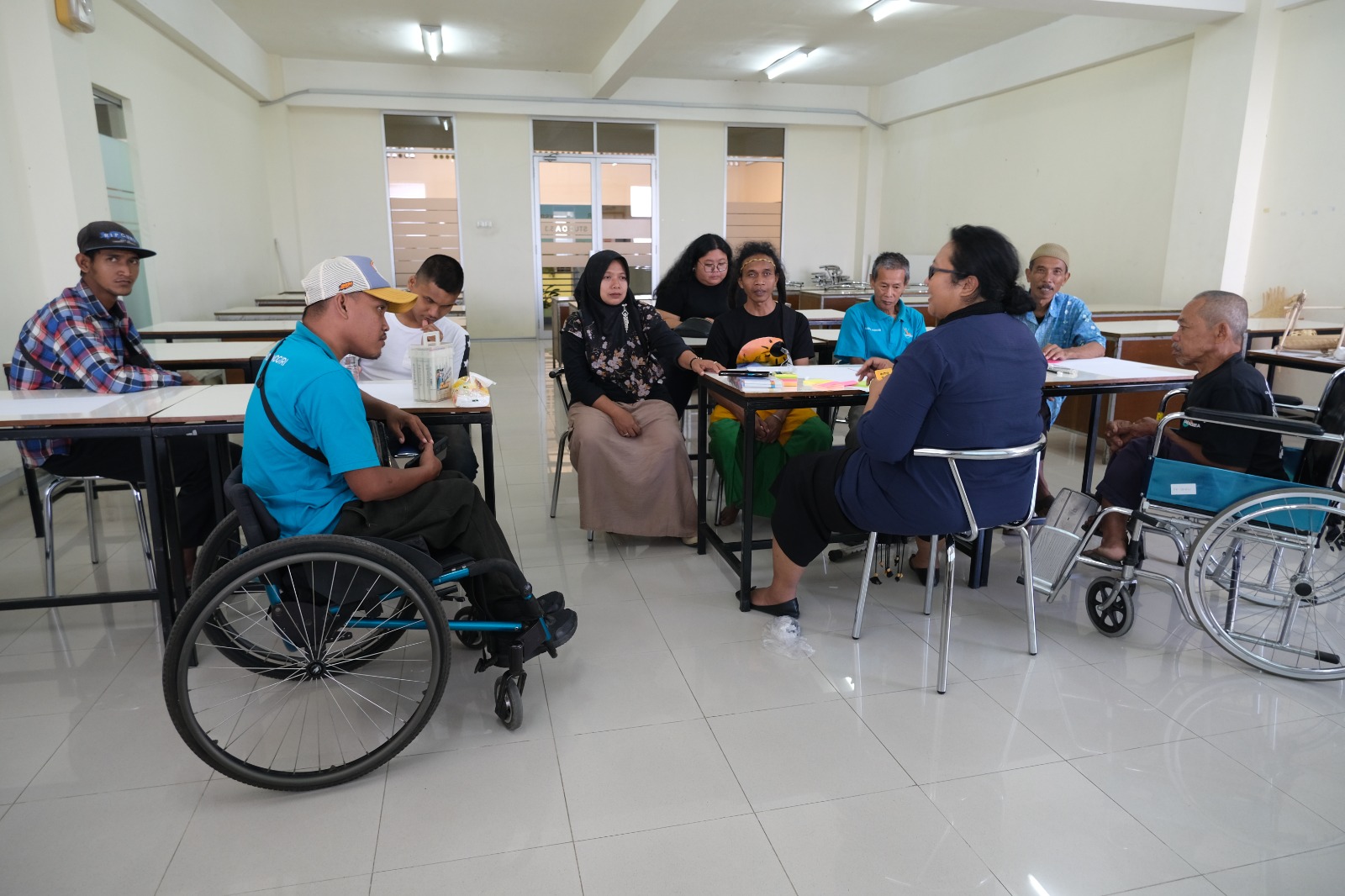Tim Pengabdi UKDW pada Tanggal 27 Septemnber 2025 Melaksanakan Pemberdayaan Masyarakat  pada Komunitas Difable SAPADIFA, Imogoro, Kabupaten Bantul di Kampus Universitas Kristen Duta Wacana, Yogyakarta
