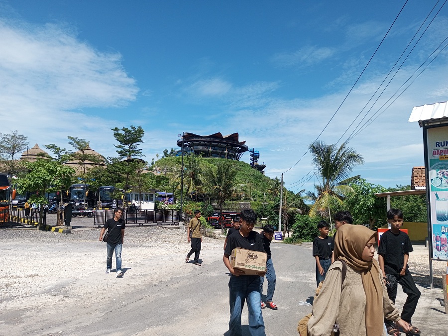 Sektor pariwisata pantai menjadi penopang realisasi investasi di Gunungkidul.  &nbsp;