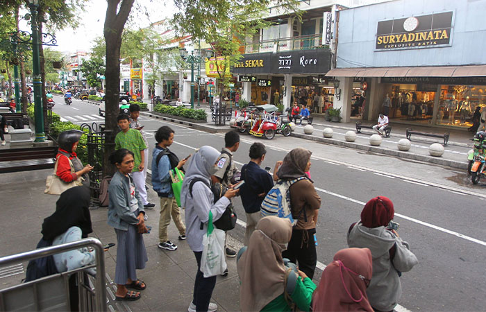 FULL PEDESTRIAN: Suasana kawasan pedestrian Malioboro, Jogja, beberapa waktu lalu. Pemkot akan menerapkan uji coba Malioboro sebagai kawasan full pedestrian pada 7 Oktober.