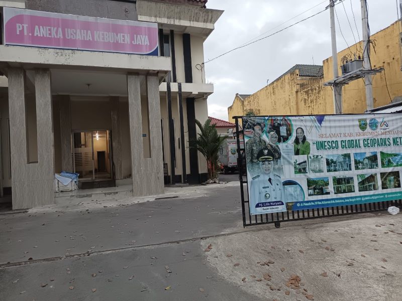 LENGANG: Kantor PT Aneka Usaha Kebumen Jaya berada di Jalan Pemuda, Kebumen.