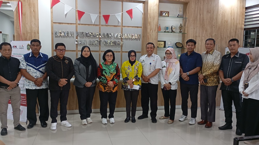 STUDI BANDING:&nbsp;Jajaran Anggota Komisi IV DPRD Kotawaringin Timur saat mengunjungi Kantor BPKAD Kota Jogja,&nbsp;Rabu&nbsp;(8/10/2025).