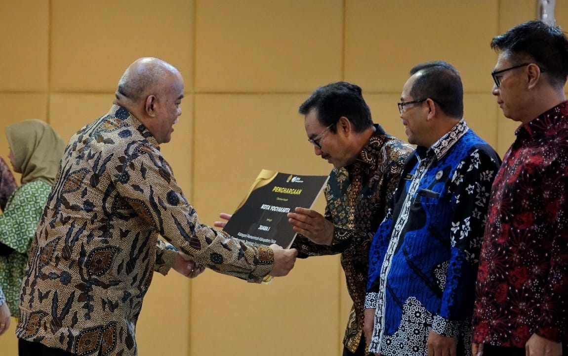 Kota Yogyakarta Juara Paritrana Award 2025, Bukti Komitmen Lindungi Seluruh Pekerja