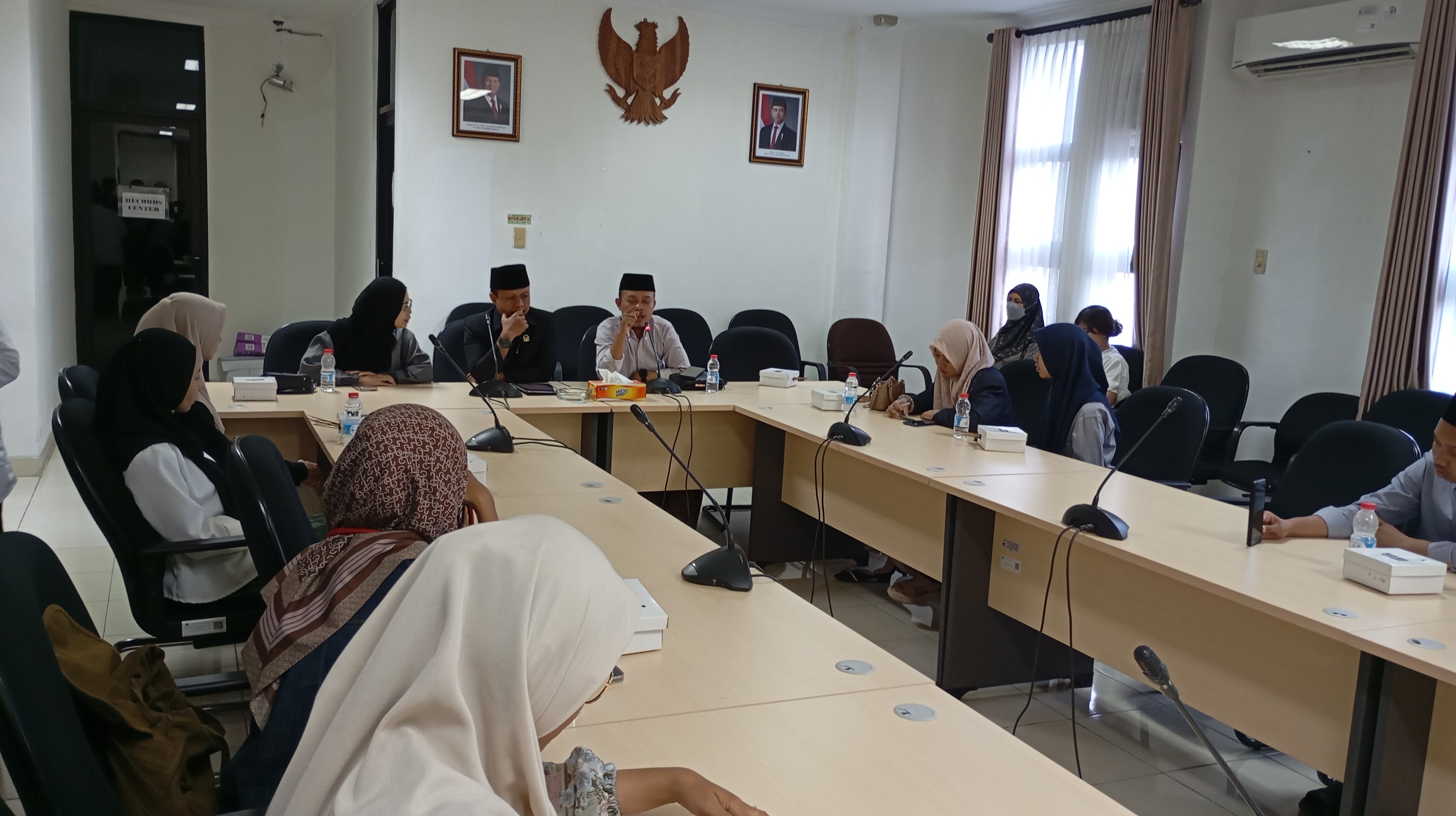 AUDIENSI:&nbsp;Perwakilan Ponpes se-Kota Jogja saat beraudiensi dengan anggota DPRD Kota Jogja Rabu (15/10/2025).  &nbsp;