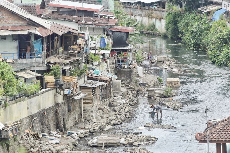 PEKERJAAN RUMAH: Pemkot Jogja masih memiliki PR untuk meningkatkan pembangunan infrastruktur. Salah satunya yang berada di bantaran sungai.