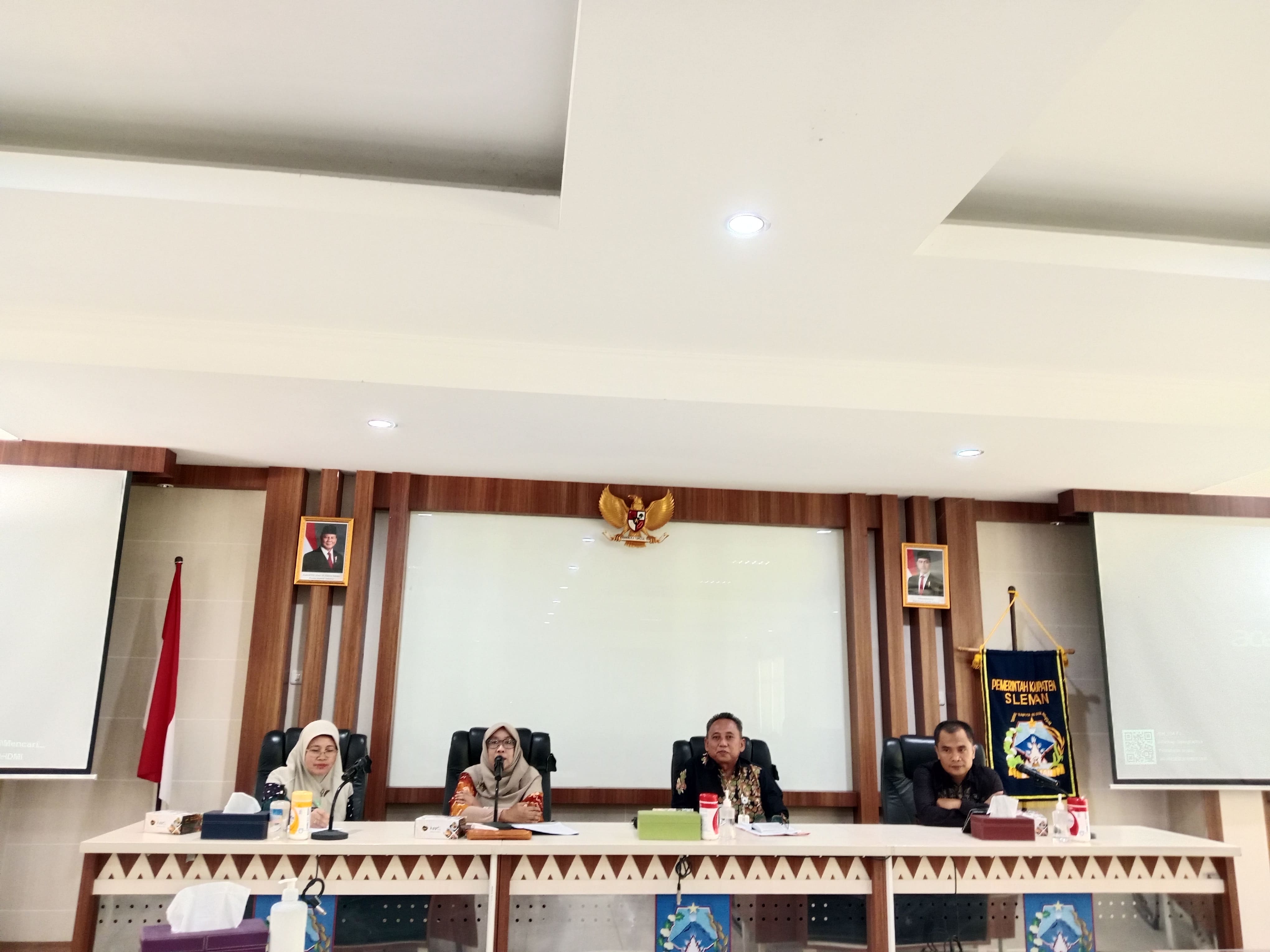 Jumpa pers di Ruang Rapat Sembada