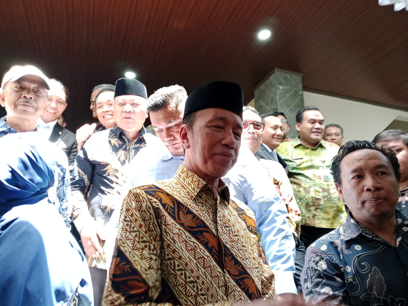Presiden Indonesia Ketujuh Joko Widodo menghadiri Rapat Senat Terbuka Dies Natalis ke-62 Fakultas Kehutanan UGM, Jumat (17/10)
