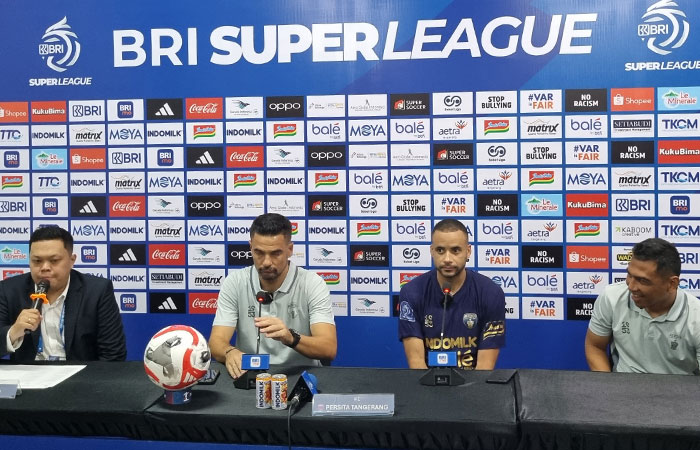 Konferensi pers setelah pertandingan dan sesi pertandingan Persita Tangerang melawan PSIM Jogja.