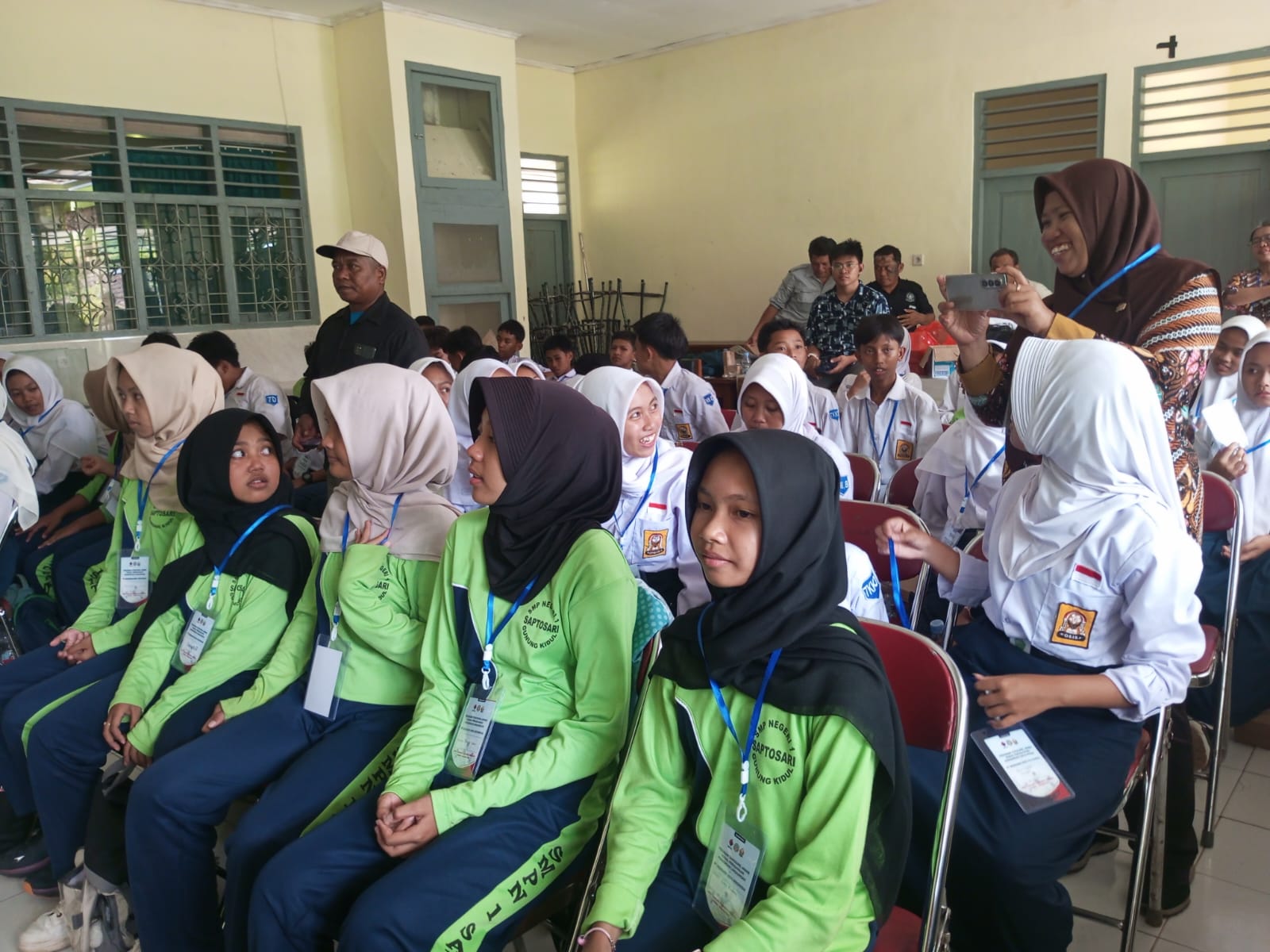 Pembukaan Pendidikan Lingkungan bagi siswa SMPN 1 Saptosari pada Kamis kemarin (16/10).