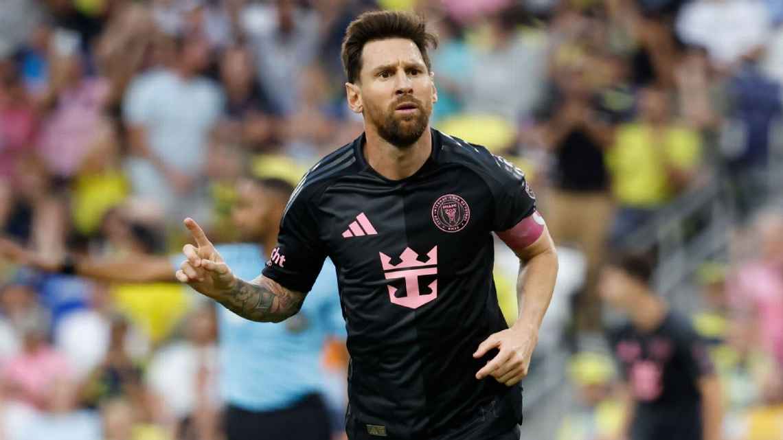 Selebrasi Lionel Messi setelah mencetak hattrick dalam kemenangan 5-2 Inter Miami atas Nashville