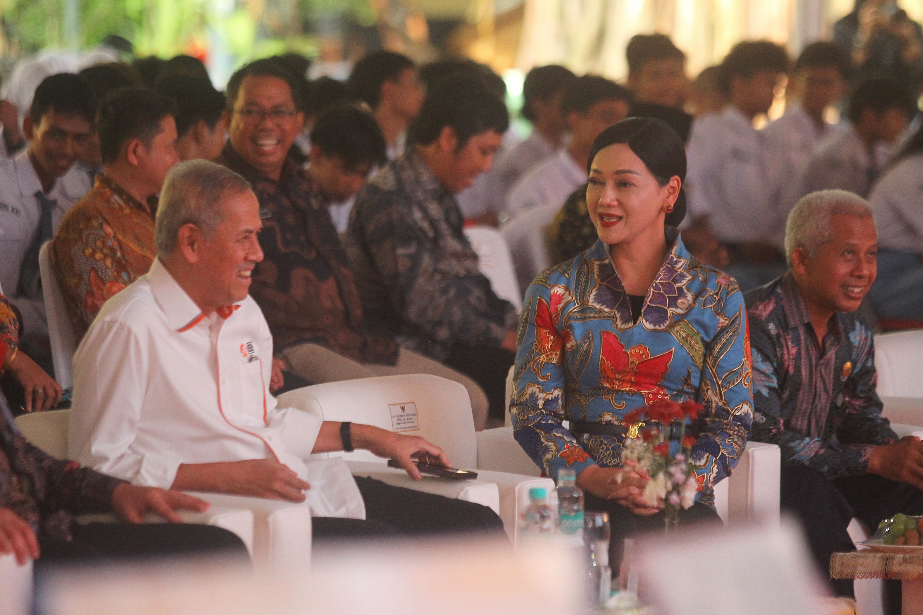 Otoritas Jasa Keuangan (OJK) melaksanakan program OJK Mengajar di SMAN 3 Jogja (Padmanaba) Senin (20/10)
