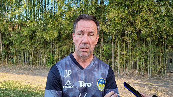 Pelatih PSIM Jean Paul van Gastel