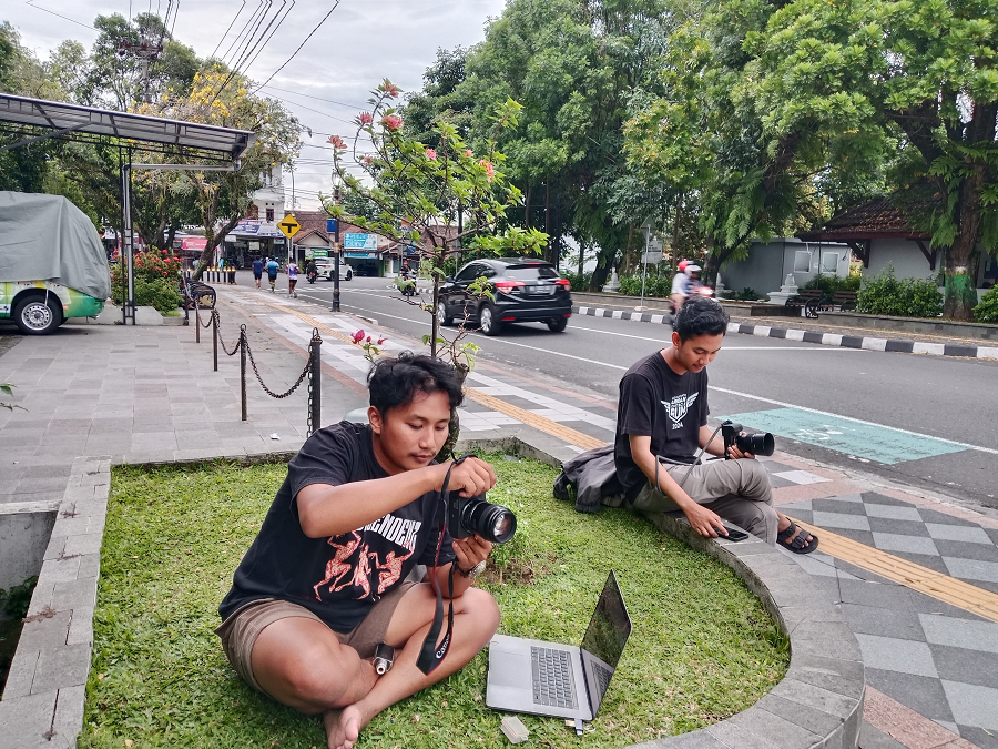 Fotografer di Lapangan Pemda Sleman.