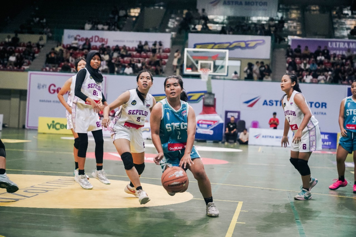 Maria Theresia Oktavie cetak triple double pertama DBL Yogyakarta dalam kemenangan Stece atas Smuten