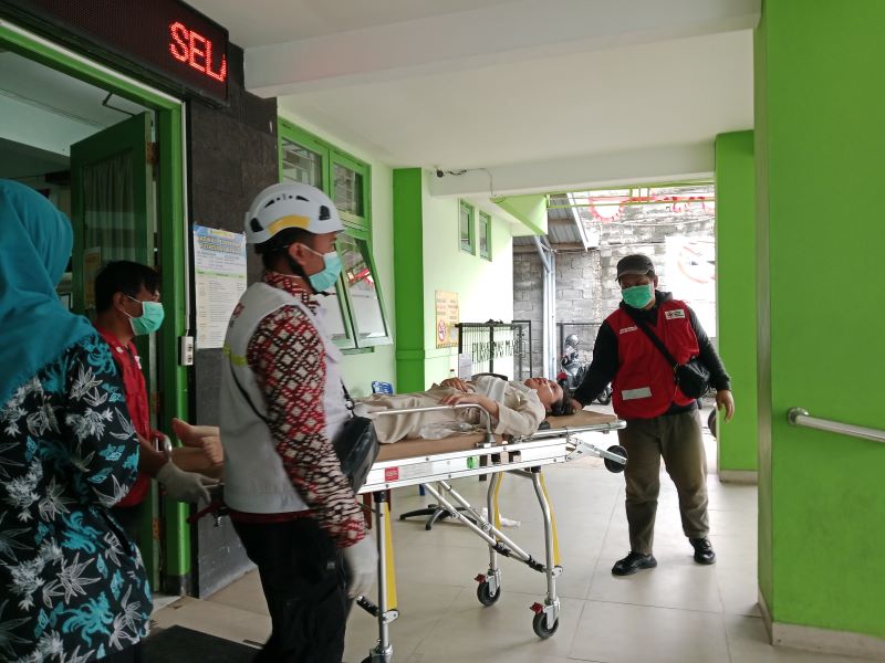 KASUS BERULANG: Siswa dari Mlati yang mengalami keracunan akibat mengonsumsi menu MBG pekan lalu.