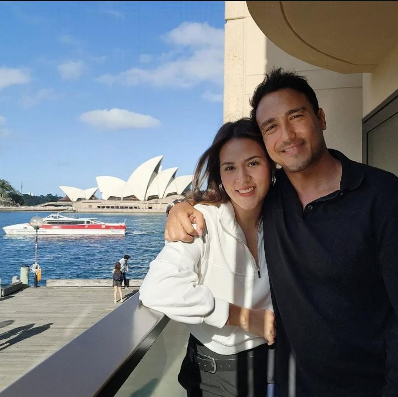 Raisa Andriana dengan Hamish Daud.
