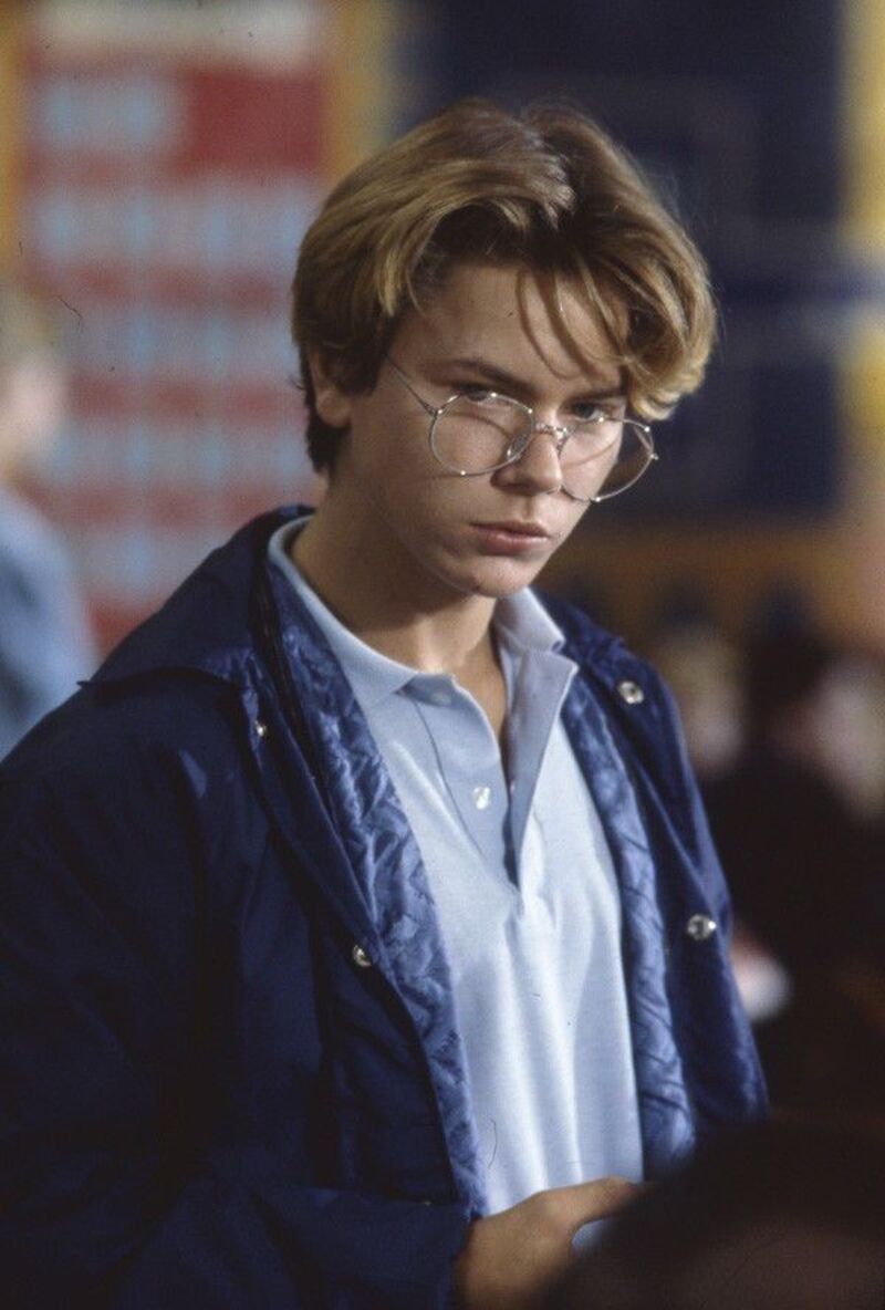 Potret mendiang aktor River Phoenix. (Pinterest)
