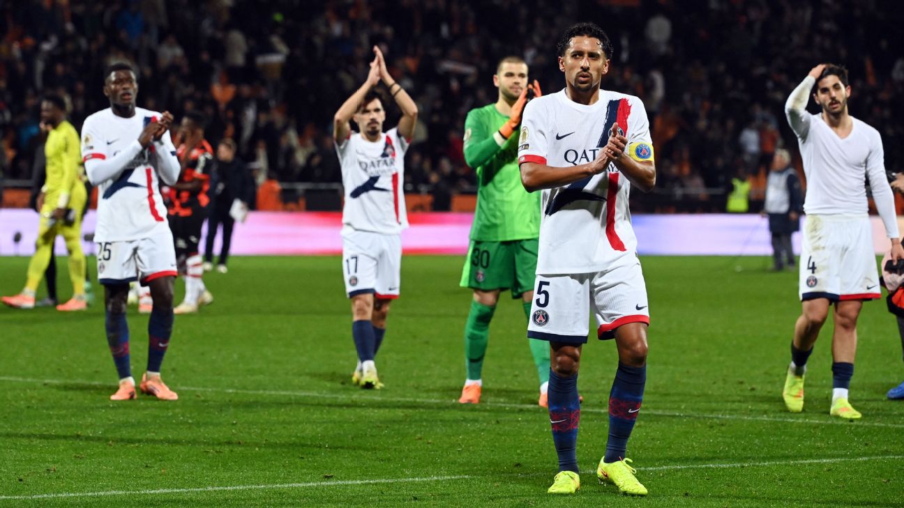 Raut kekecewaan para pemain PSG setelah gagal meraup tiga poin melawan tim promosi Lorient