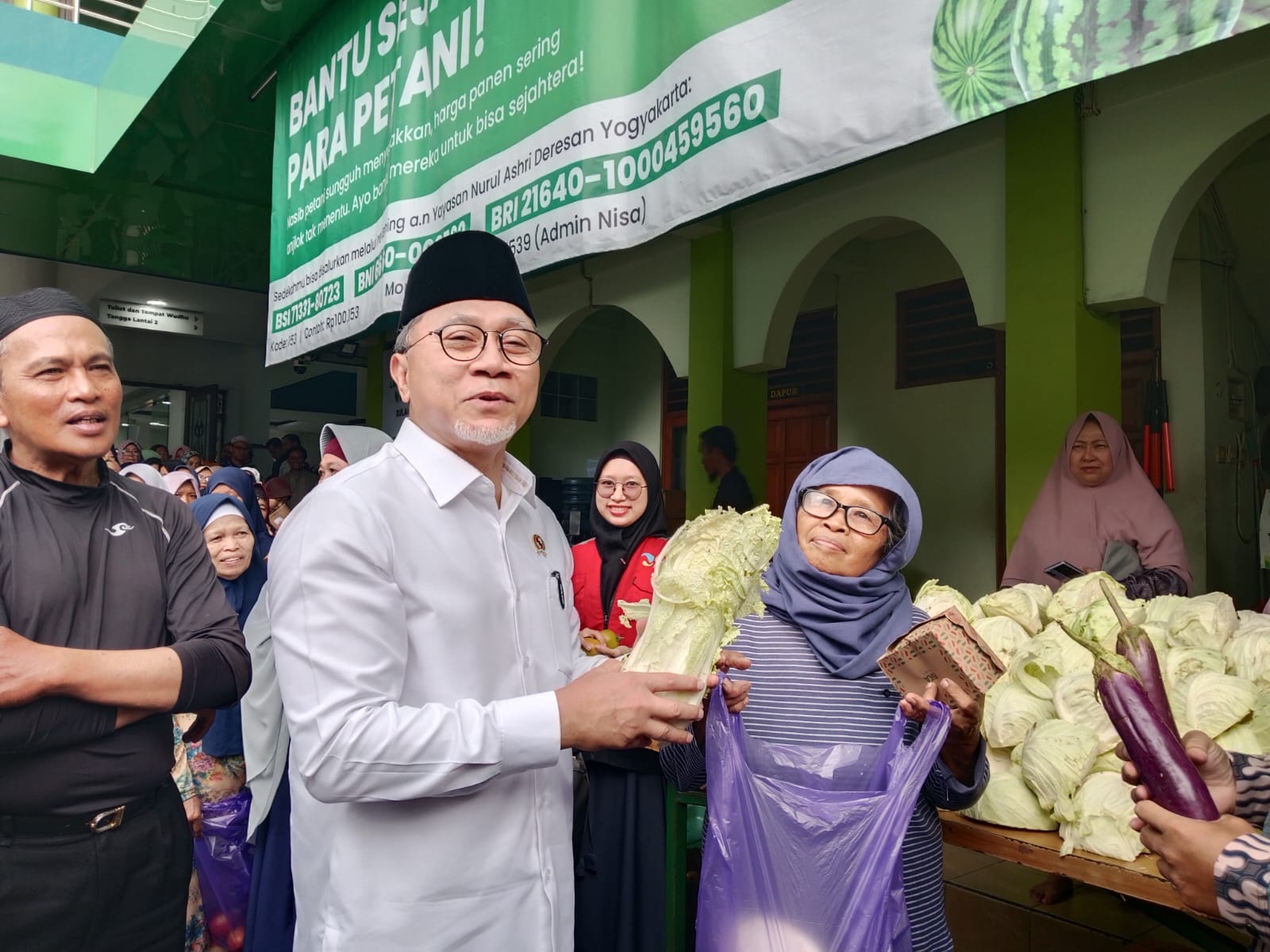 Kunjungan Menteri Menteri Koordinator Bidang Pangan Zulkifli Hasan ke Masjid Nurul Ashri Deresan