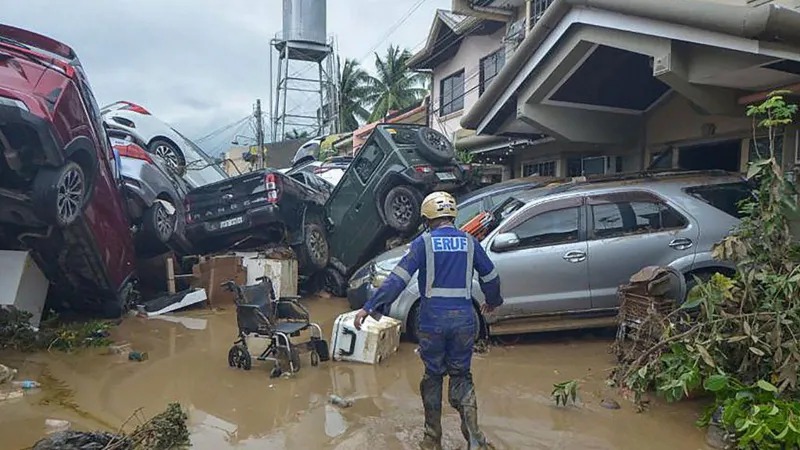 Sebagian besar kematian akibat badai terjadi di pulau tengah Cebu (Sumber: BBC)