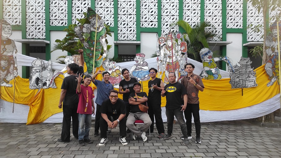Pameran sayang Milenium Wae karya Ki Mujar Sangkerta.