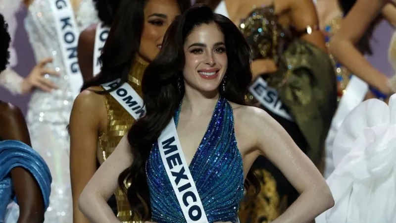 Miss Universe Meksiko, Fatima Bosch mengatakan Nawat Itsaragrisil "tidak sopan" pada upacara pra-kontes pada hari Selasa (Sumber: BBC)