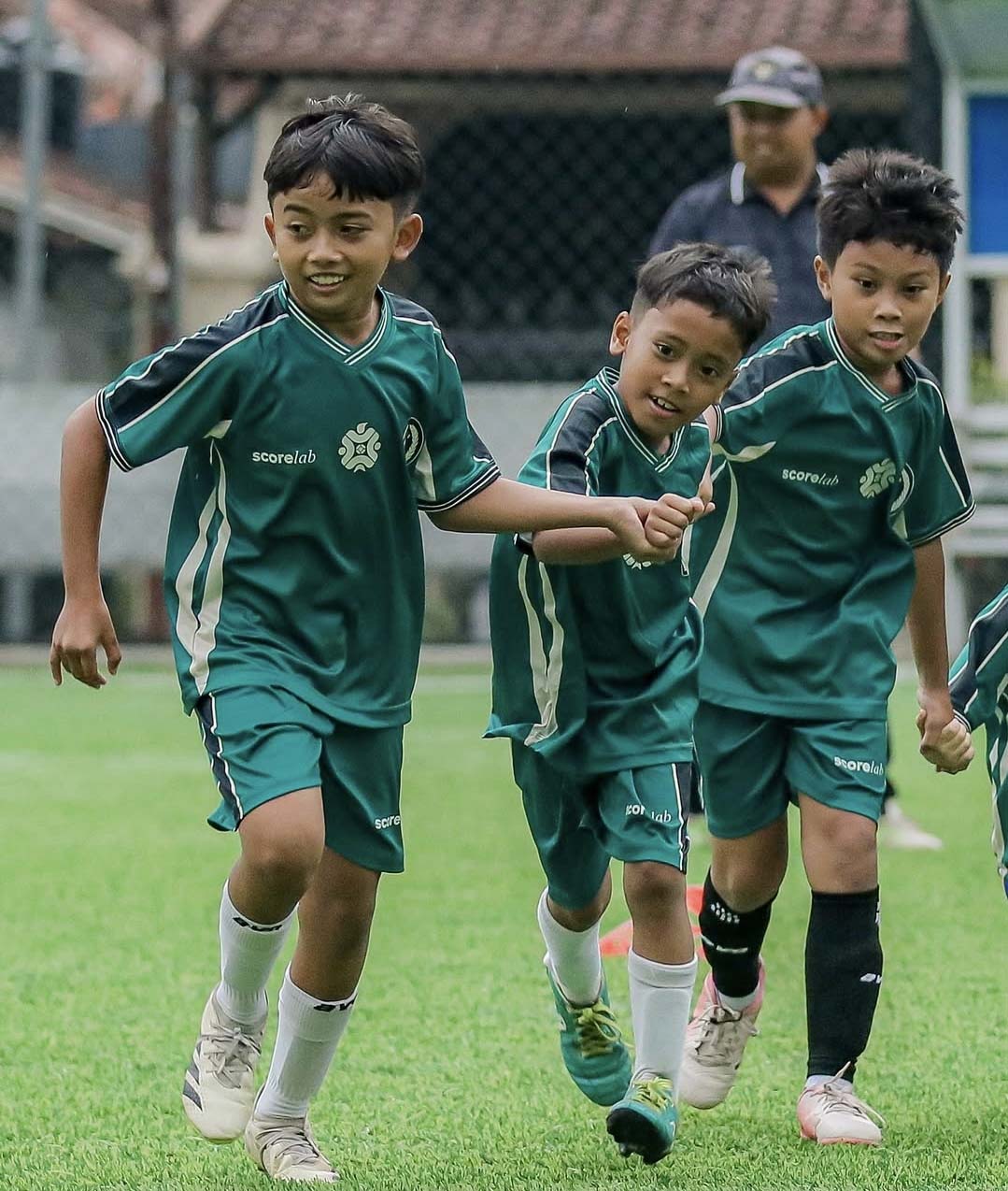 Anak-anak yang tergabung dalam PSS Football Academy.