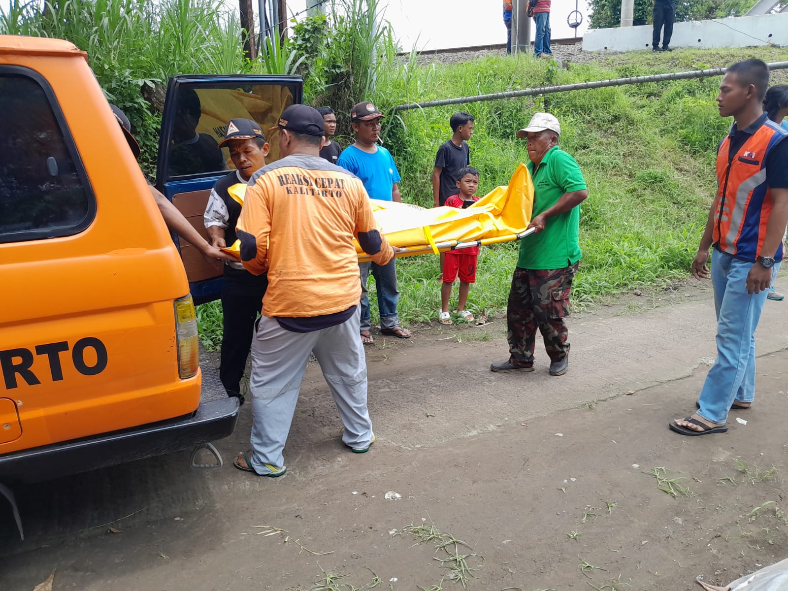 Korban terserempet kereta api