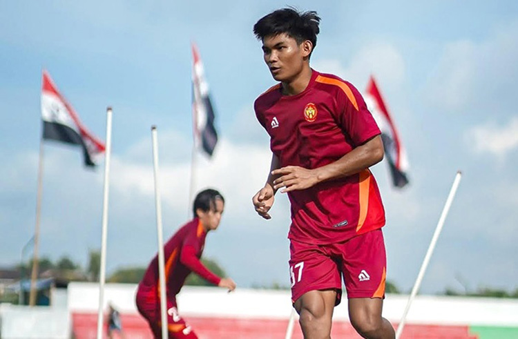 Pemain Persiba Bantul saat menjalani latihan rutin.