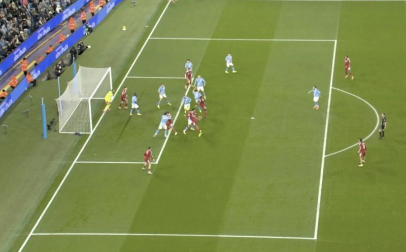 Proses terjadinya gol dari Virgil van Dijk bagi Liverpool yang dianulir