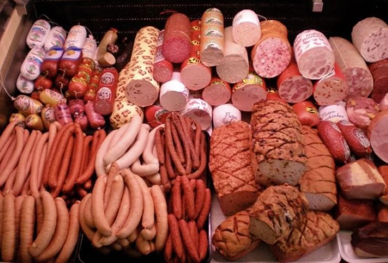 Makanan olahan daging.