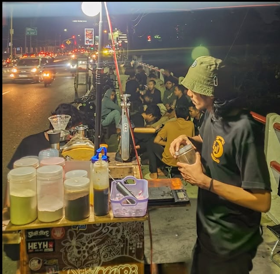 Spertiga malam street coffee  (Instagram/ @sper.tiga_malam.street_coffee)