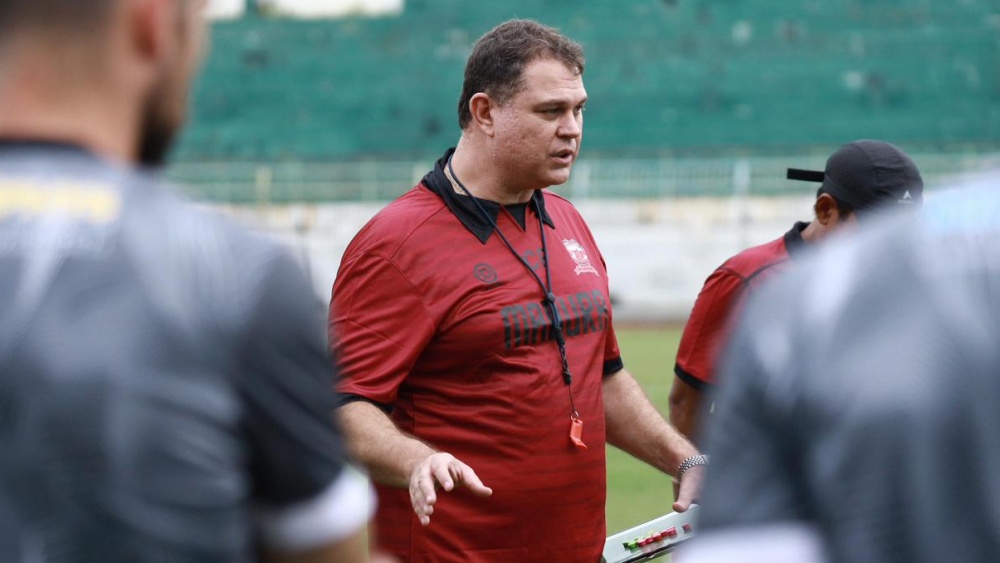 Pelatih baru Madura United, Carlos Parreira