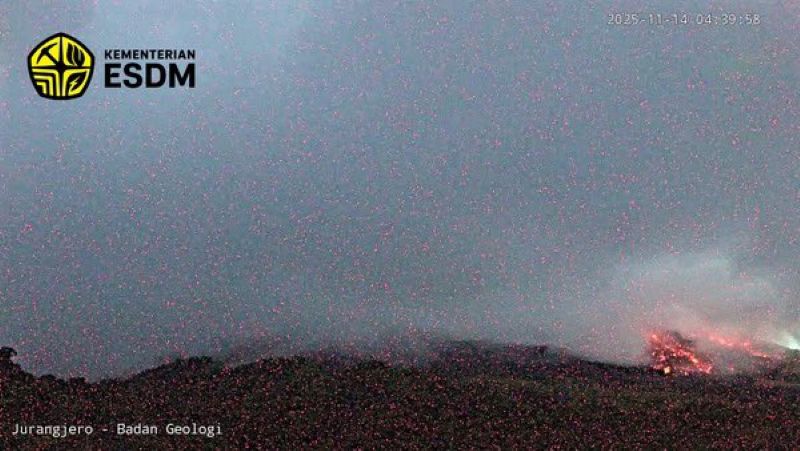 guguran awan panas Gunung Merapi (14/11/2025).
