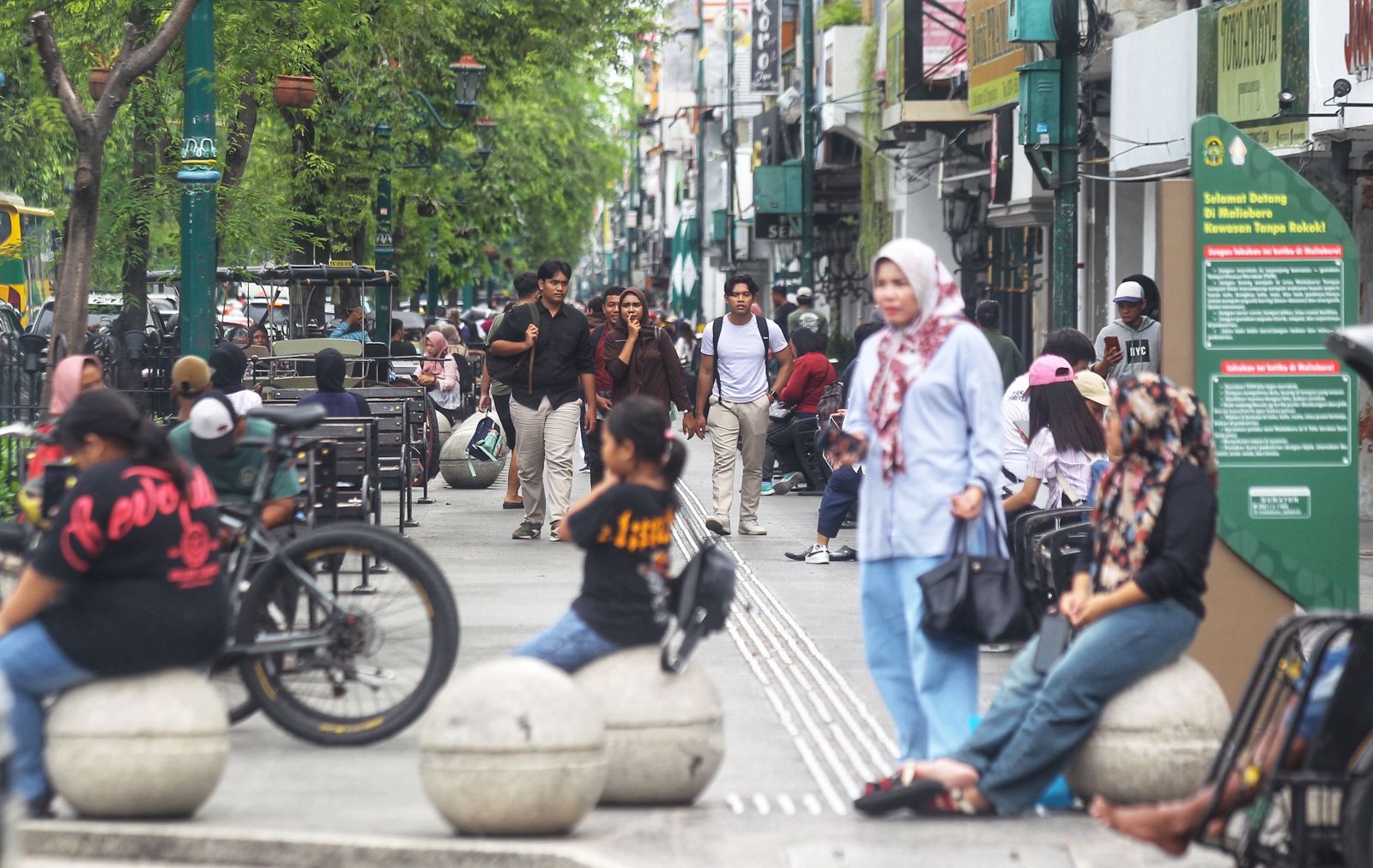 Kawasan Malioboro sudah ditertibkam dari maraknya pengamen. Saat ini para musisi jalanan ini diberikan sembilan titik untuk pentas.