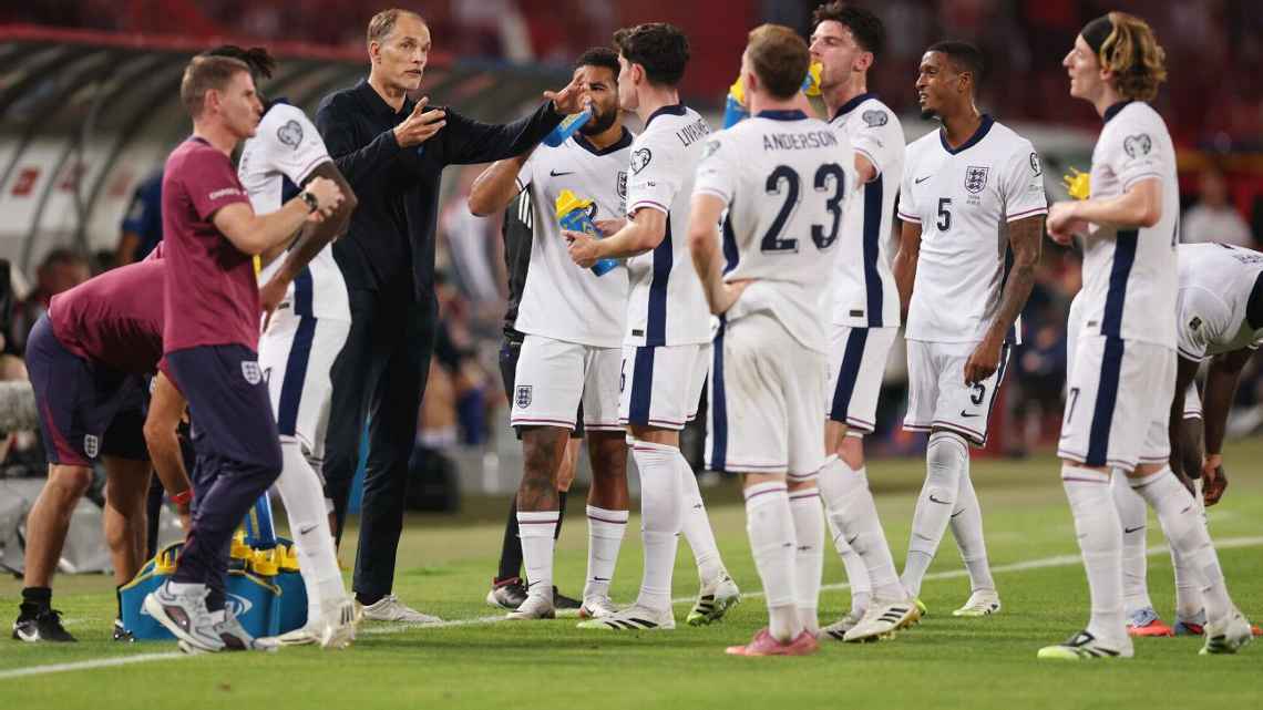 Thomas Tuchel saat memberikan arahan kepada para pemain tim nasional Inggris