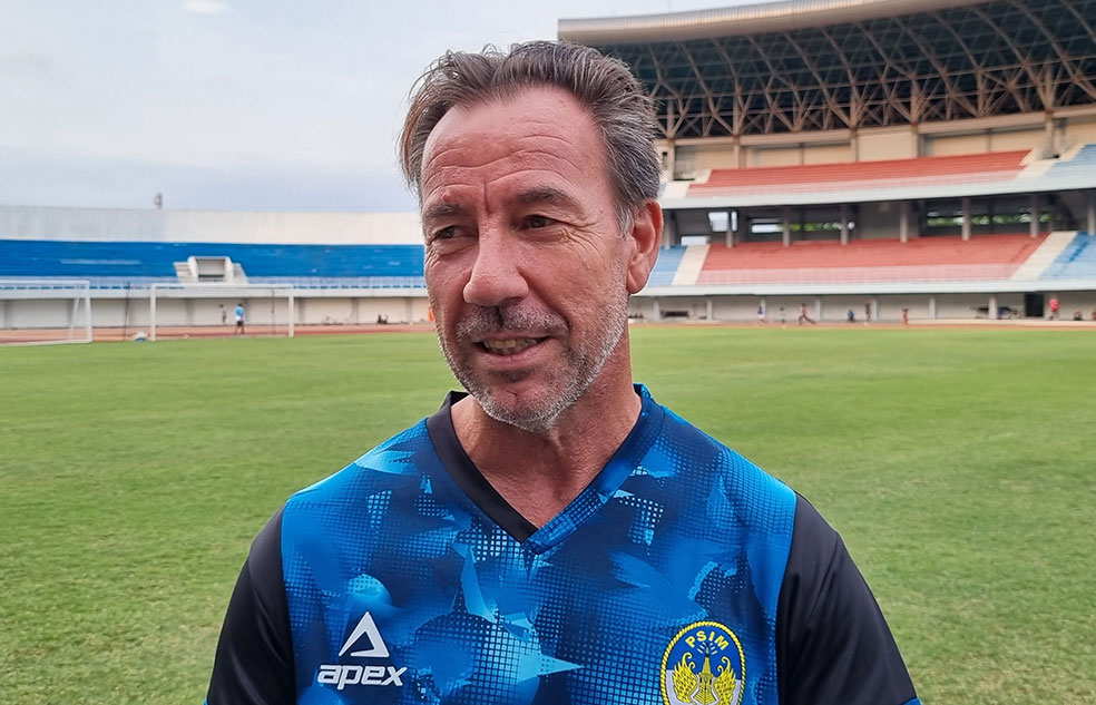 Pelatih PSIM Jogja Jean Paul van Gastel