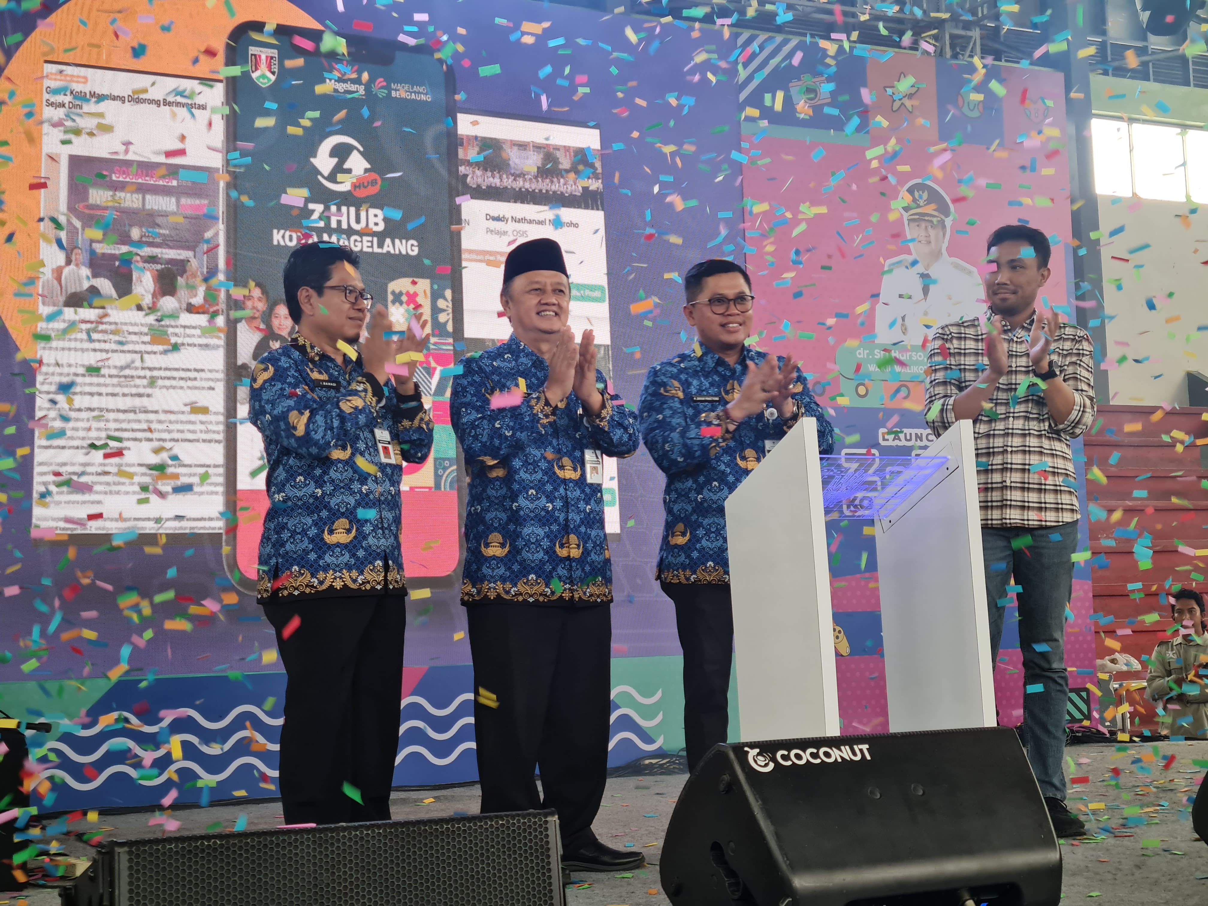 Wali Kota Magelang saat meluncurkan Z-Hub di GOR Samapta, Senin
