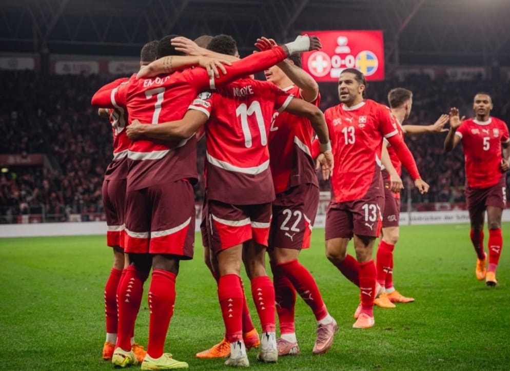 Selebrasi para pemain Swiss dalam kemenangan atas Swedia di kualifikasi Piala Dunia