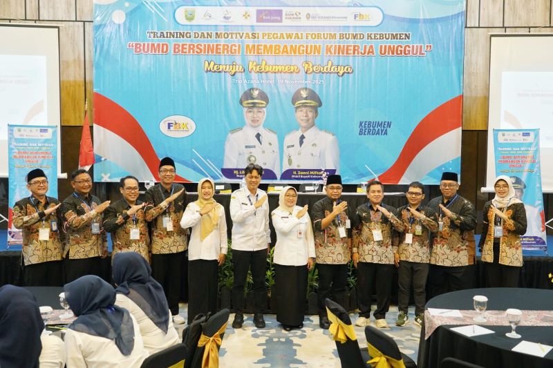 SINERGI: Forum Badan Usaha Milik Daerah (BUMD) menggelar pertemuan untuk peningkatan kapasitas karyawan Rabu (19/10).