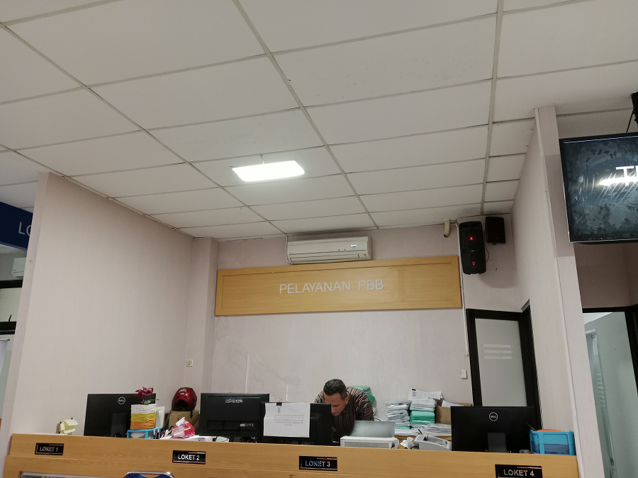 MELAYANI: Pelayanan PBB-P2 di Kantor BKAD Sleman, Kamis (20/11/2025).