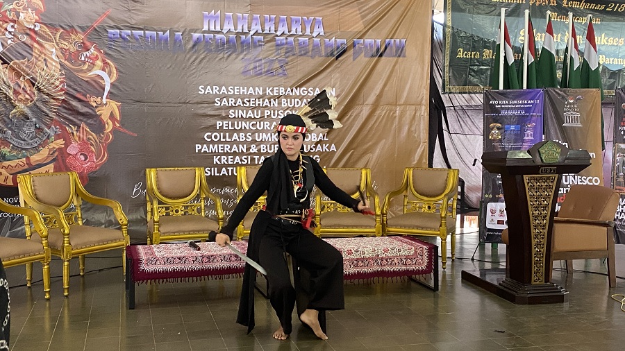 SIMBOLIS: Festival Mahakarya Pesona Pedang, Parang, Golok 2025 di Pendopo Tamansiswa Jogjakarta,&nbsp;Jumat (21/11/2025).